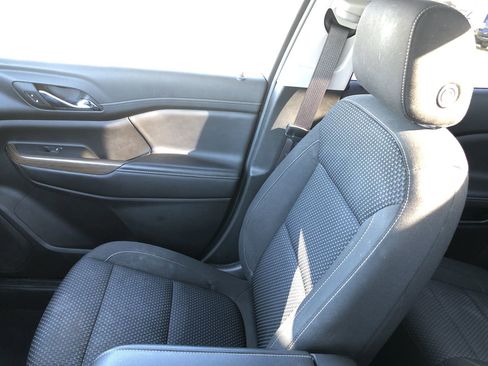 Used 2023 GMC Acadia SLE w/ Driver Convenience Package image 24