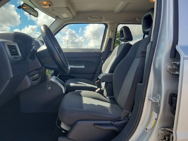 Used 2008 Jeep Patriot Sport FWD image 14