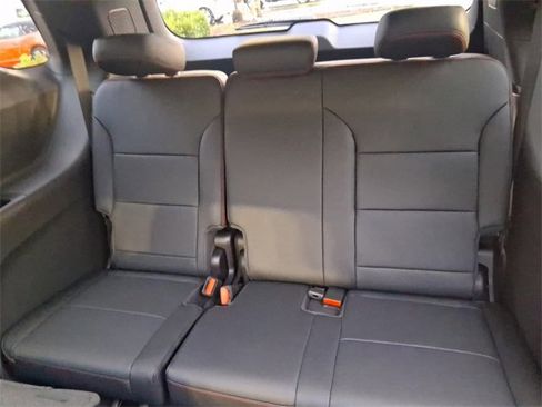 New 2026 Chevrolet Traverse RS image 13