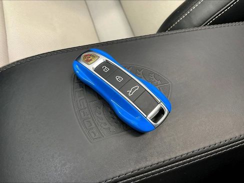 Used 2022 Porsche 911 Turbo S w/ 911 Turbo Sportdesign Package image 31