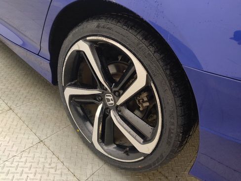 Used 2018 Honda Accord Sport image 31