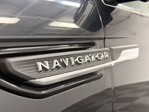 Used 2023 Lincoln Navigator L Reserve AWD/4WD image 17