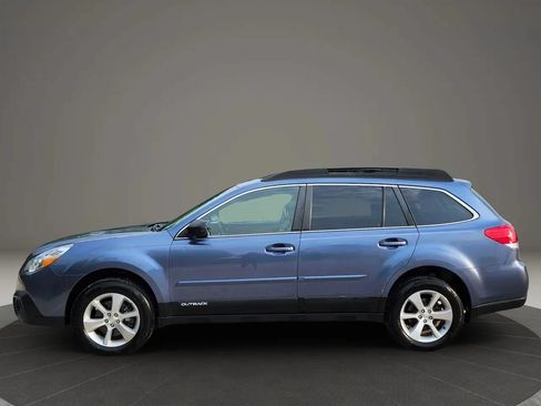 Used 2013 Subaru Outback 3.6R Limited AWD/4WD image 5
