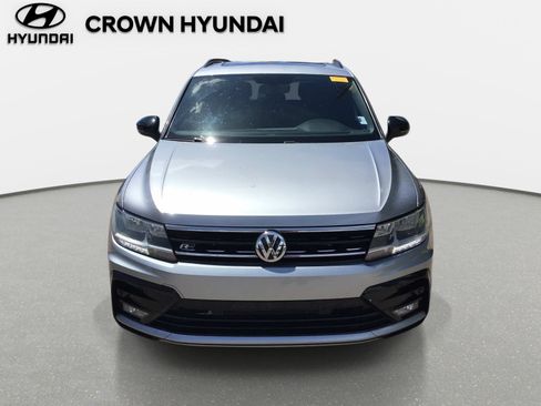 Used 2021 Volkswagen Tiguan SE R-Line FWD image 2