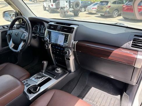 Used 2023 Toyota 4Runner Limited AWD/4WD image 95