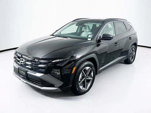 Used 2025 Hyundai Tucson SEL FWD image 3