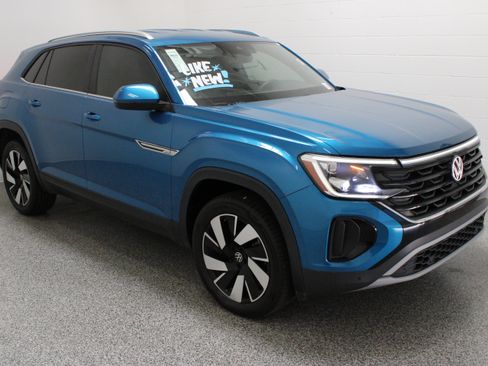 Used 2024 Volkswagen Atlas Cross Sport SE FWD image 4