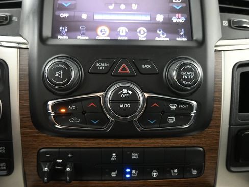Used 2016 RAM 1500 Laramie w/ Convenience Group AWD/4WD image 30