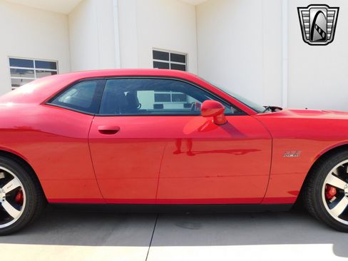 Used 2011 Dodge Challenger SRT8 image 12
