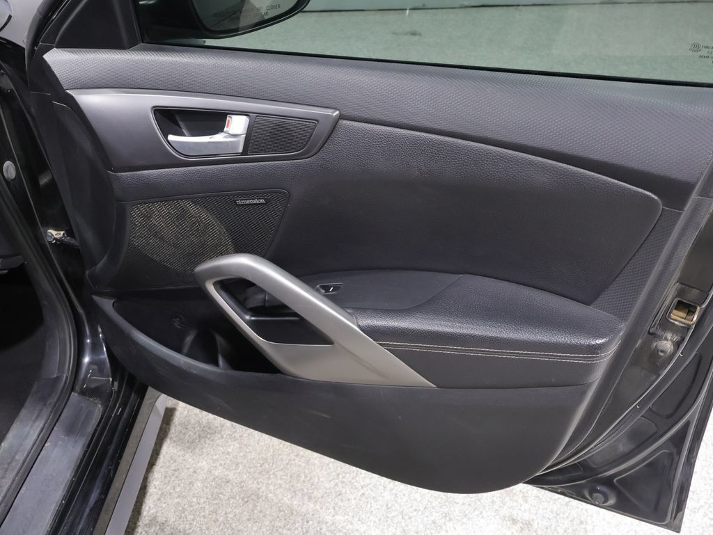 Used 2014 Hyundai Veloster Turbo FWD image 27