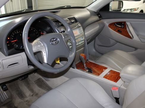 Used 2008 Toyota Camry XLE FWD image 19