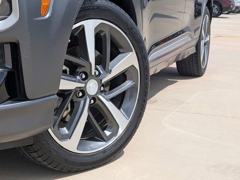 Used 2019 Hyundai Kona Limited FWD image 2