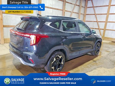 Used 2024 Kia Seltos EX AWD/4WD image 4