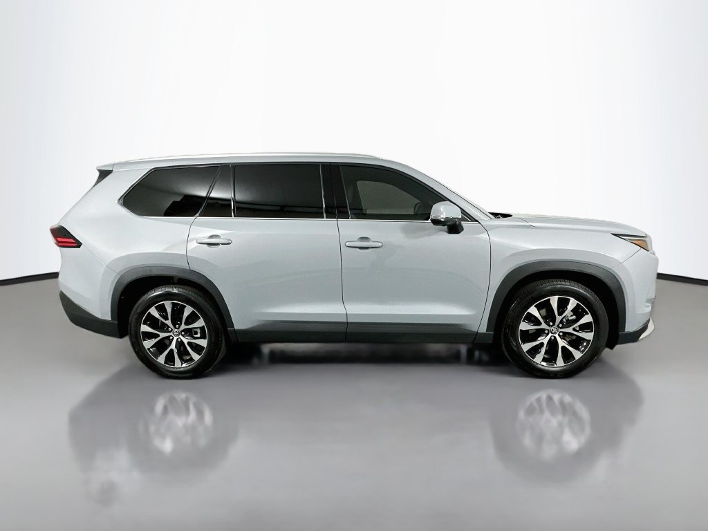 Certified 2026 Toyota Grand Highlander AWD Hybrid image 4
