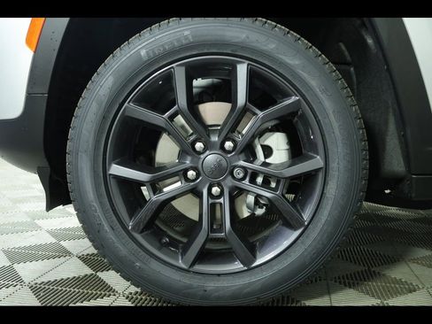 New 2025 Jeep Grand Cherokee Limited image 14