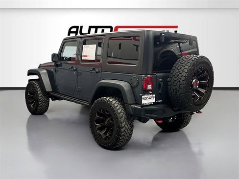 Used 2017 Jeep Wrangler Unlimited Rubicon w/ Max Tow Package image 5