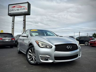 Used 2018 INFINITI Q70 Luxe