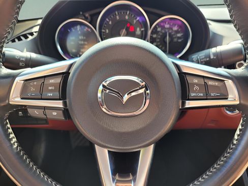 Used 2020 MAZDA MX-5 Miata RF Grand Touring image 25