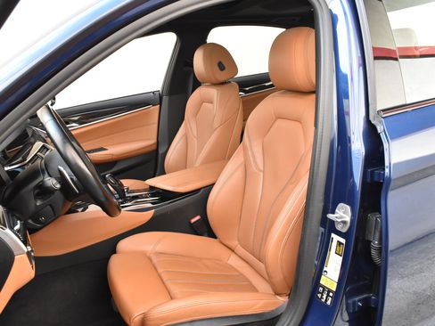 Used 2022 BMW 530i xDrive w/ M Sport Package image 22