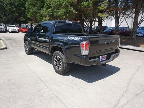 Used 2020 Toyota Tacoma TRD Sport image 19