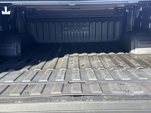 Used 2021 GMC Sierra 1500 SLT w/ SLT Premium Plus Package image 33