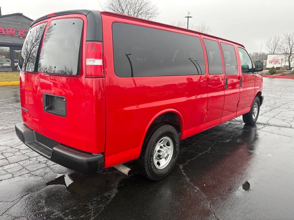 Used 2020 Chevrolet Express 3500 LS RWD image 4