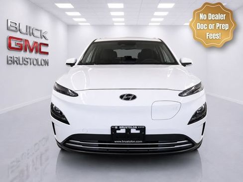 Used 2023 Hyundai Kona SE w/ Cargo Package FWD image 2