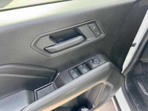 Used 2025 Chevrolet Colorado Trail Boss image 17