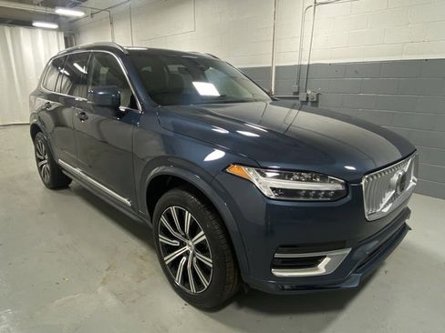 Used 2025 Volvo XC90 B5 Plus image 4