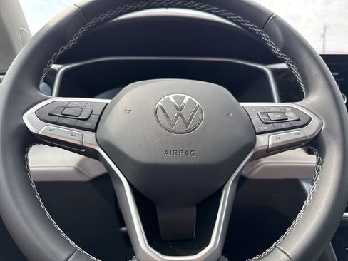 New 2026 Volkswagen Taos SE AWD/4WD image 20