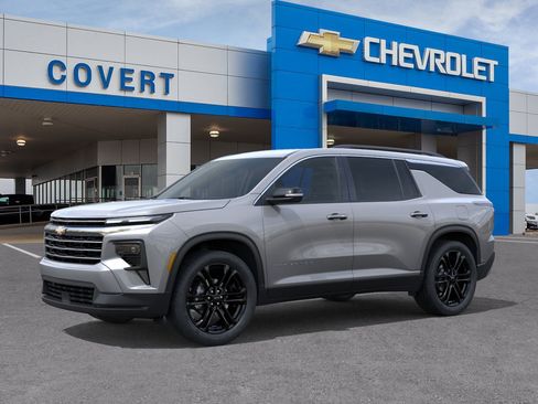 New 2026 Chevrolet Traverse LT image 2