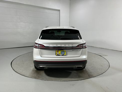 Used 2019 Lincoln Nautilus Select AWD/4WD image 31