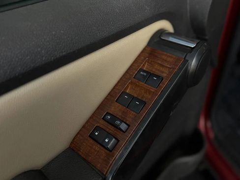 Used 2010 Ford Explorer Eddie Bauer image 25