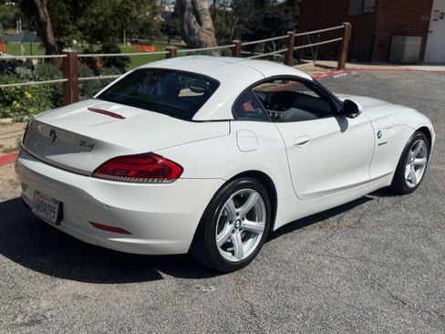 Used 2012 BMW Z4 sDrive28i image 17