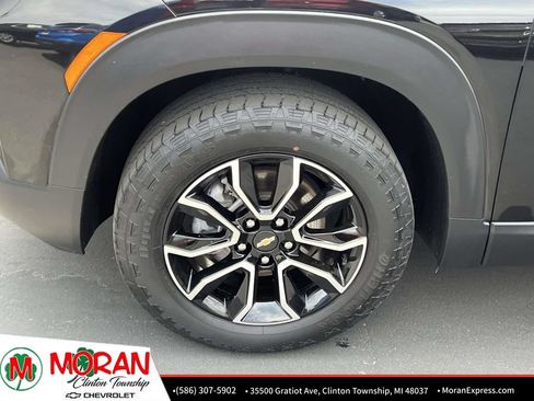 Certified 2023 Chevrolet TrailBlazer ACTIV w/ Convenience Package AWD/4WD image 11