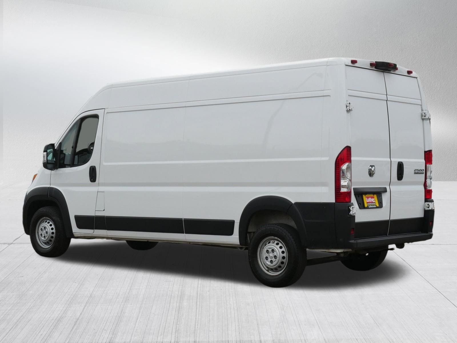 Used 2024 RAM ProMaster 2500 w/ Convenience Group FWD image 5