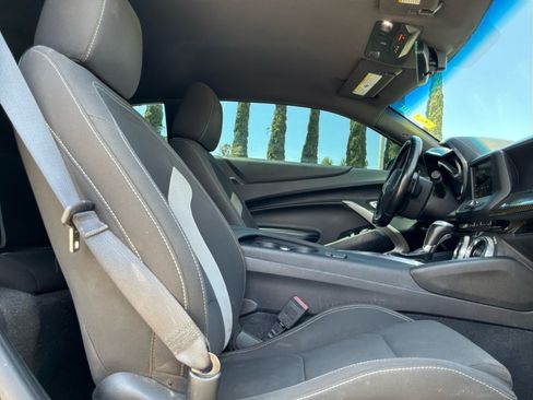 Used 2019 Chevrolet Camaro LT RWD image 19