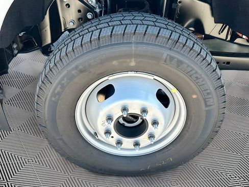 New 2026 Ford F350 XL w/ XL Chrome Package image 18