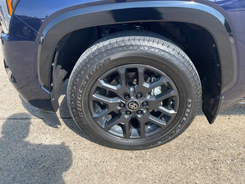 Used 2026 Toyota Sequoia Platinum AWD/4WD image 31
