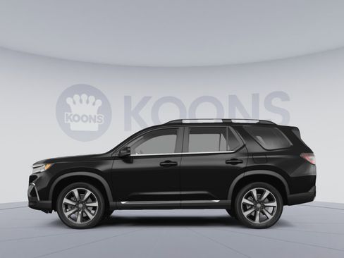 Used 2025 Honda Pilot Elite image 2