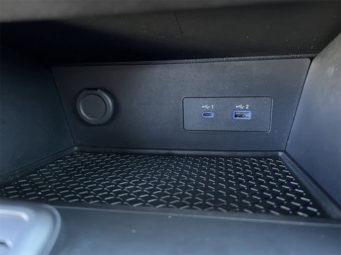 Certified 2025 Nissan Pathfinder S image 17