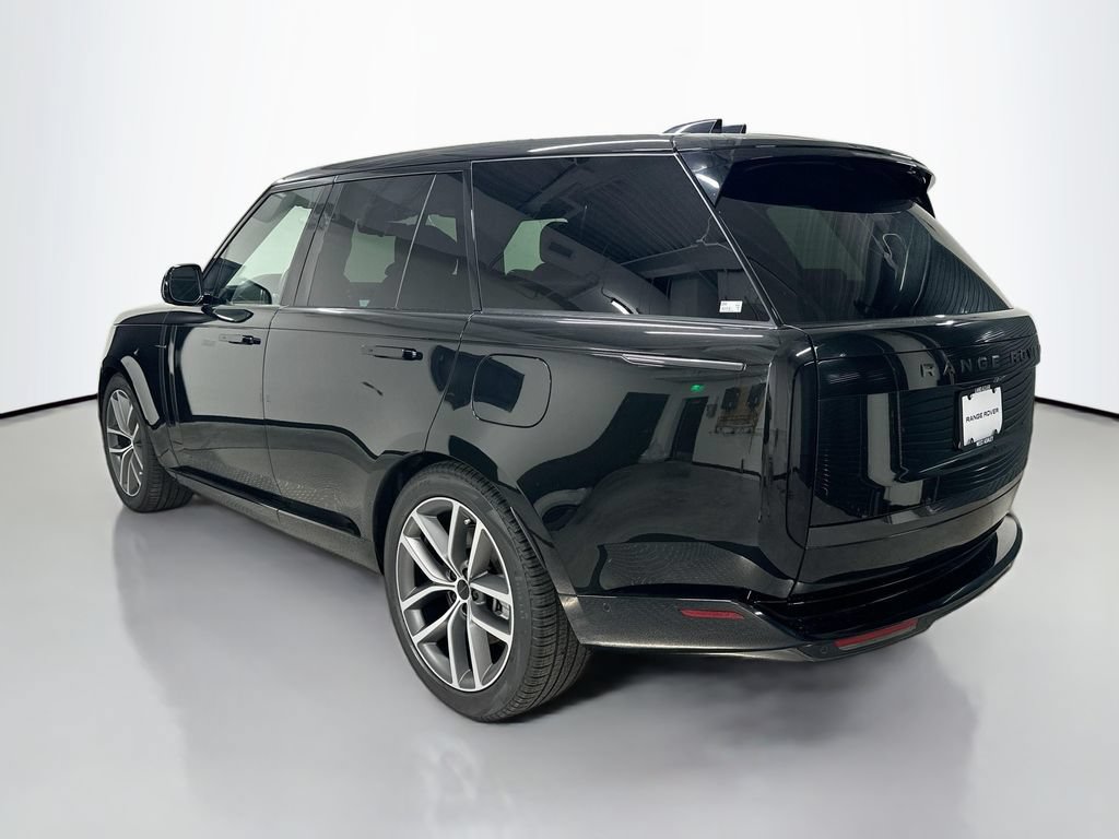 Used 2026 Land Rover Range Rover SE AWD/4WD image 3
