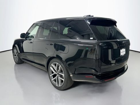 Used 2026 Land Rover Range Rover SE AWD/4WD image 3