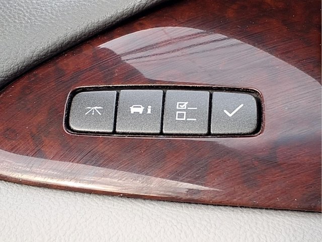 Used 2009 Buick Lucerne CX FWD image 12