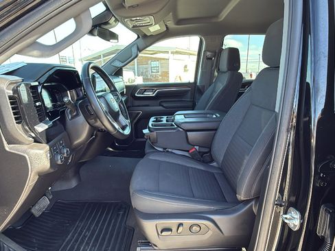 Used 2025 Chevrolet Silverado 1500 LT image 11