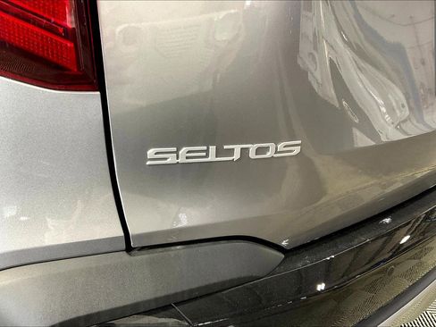 New 2026 Kia Seltos SX w/ SX Sunroof Package image 14