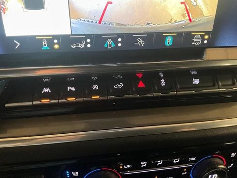Used 2022 Chevrolet Silverado 1500 High Country w/ Max Trailering Package AWD/4WD image 24