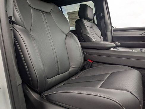 New 2025 Jeep Wagoneer Series II image 40