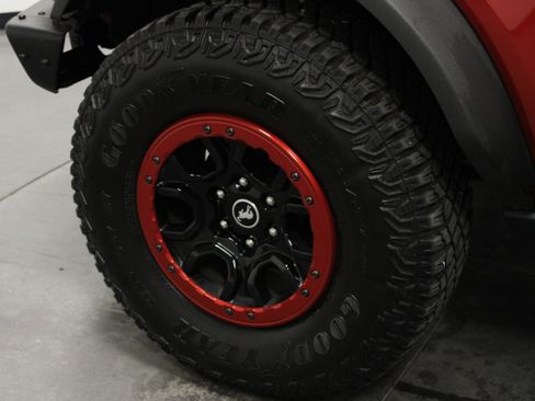 Used 2023 Ford Bronco Wildtrak AWD/4WD image 10