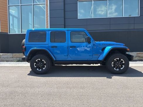 Used 2024 Jeep Wrangler Unlimited Rubicon 4xe AWD/4WD image 2